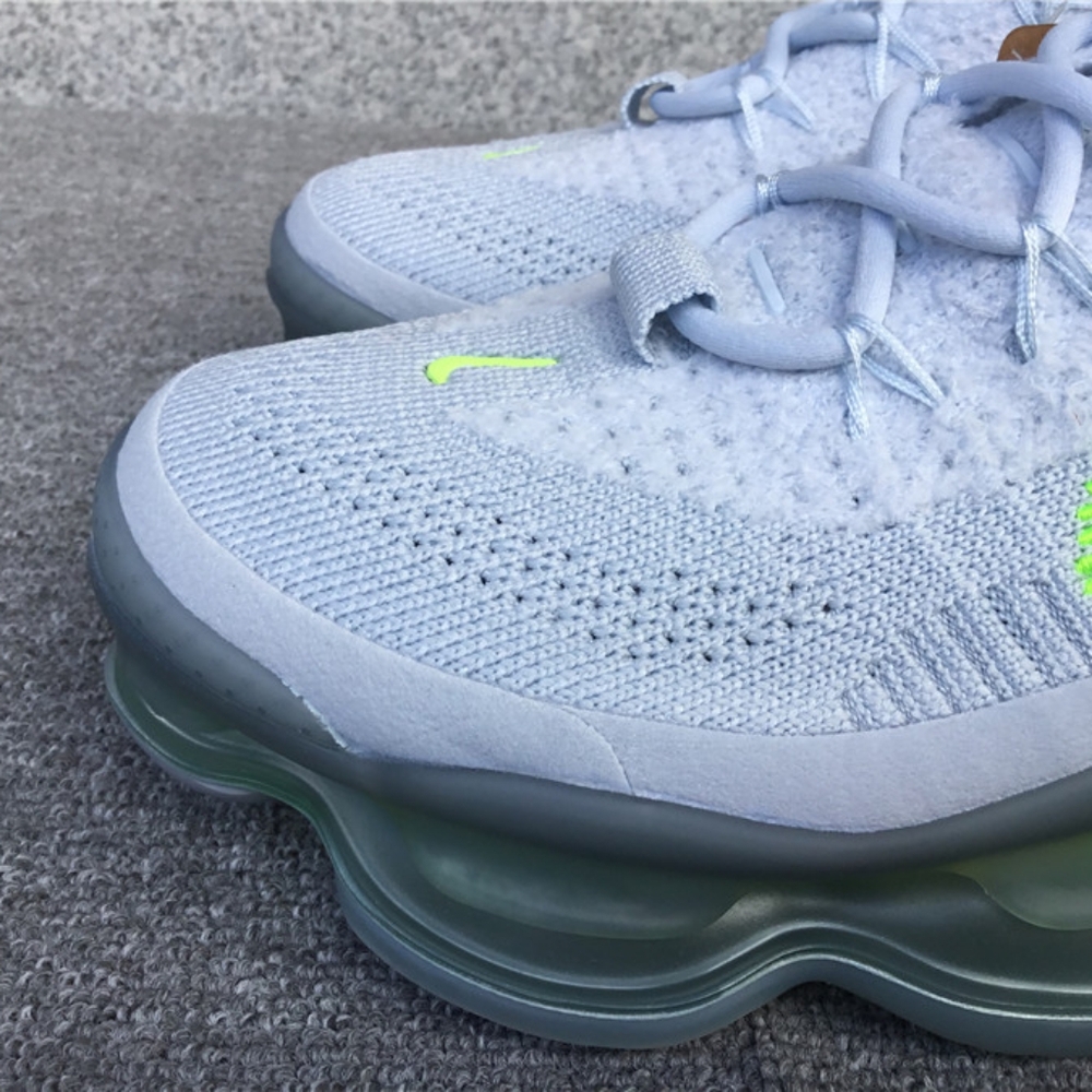 Women's Nike Air Max Flyknit scorpion - Picture 6 of 13